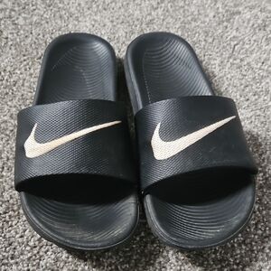 Nike black slip on sandals 4Y